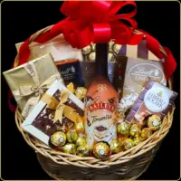 poklon korpa baileys moments sa likerom i luksuznim čokoladama