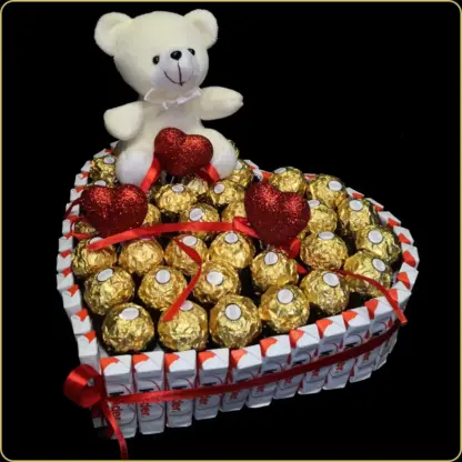 poklon kinder srce meda sa ferrero kuglama i plisanom igračkom