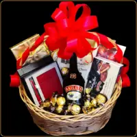 poklon korpa sa baileys likerom i čokoladama za ženu