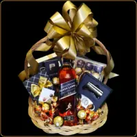 poklon korpa black label sa viskijem i setom za cigare za muškarca