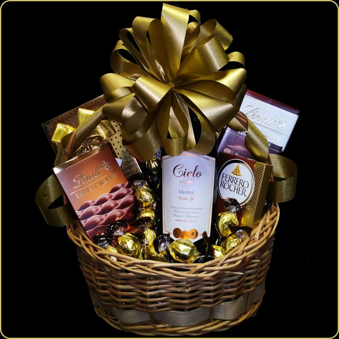 poklon korpa sa crvenim vinom cielo merlot i čokoladama