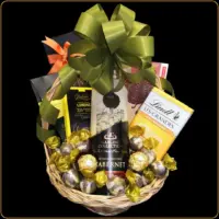 poklon korpa sa garling vinom i čokoladama za muškarce