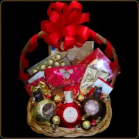 poklon korpa simfonija sa mozart likerima i cokoladama za zene