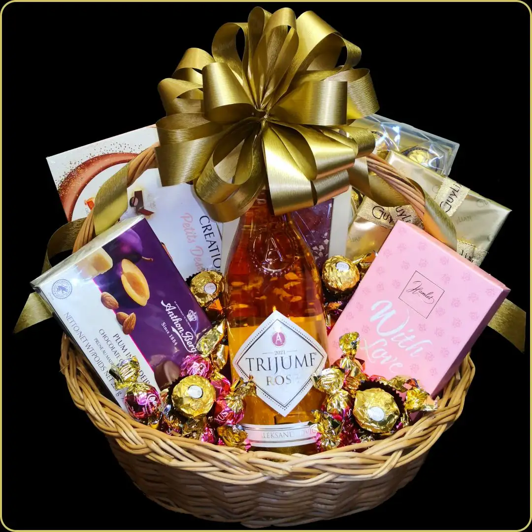 poklon korpa trijumf sa rose vinom i cokoladama