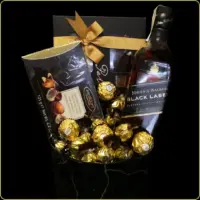 poklon set black fantasy johnnie walker sa cokoladom
