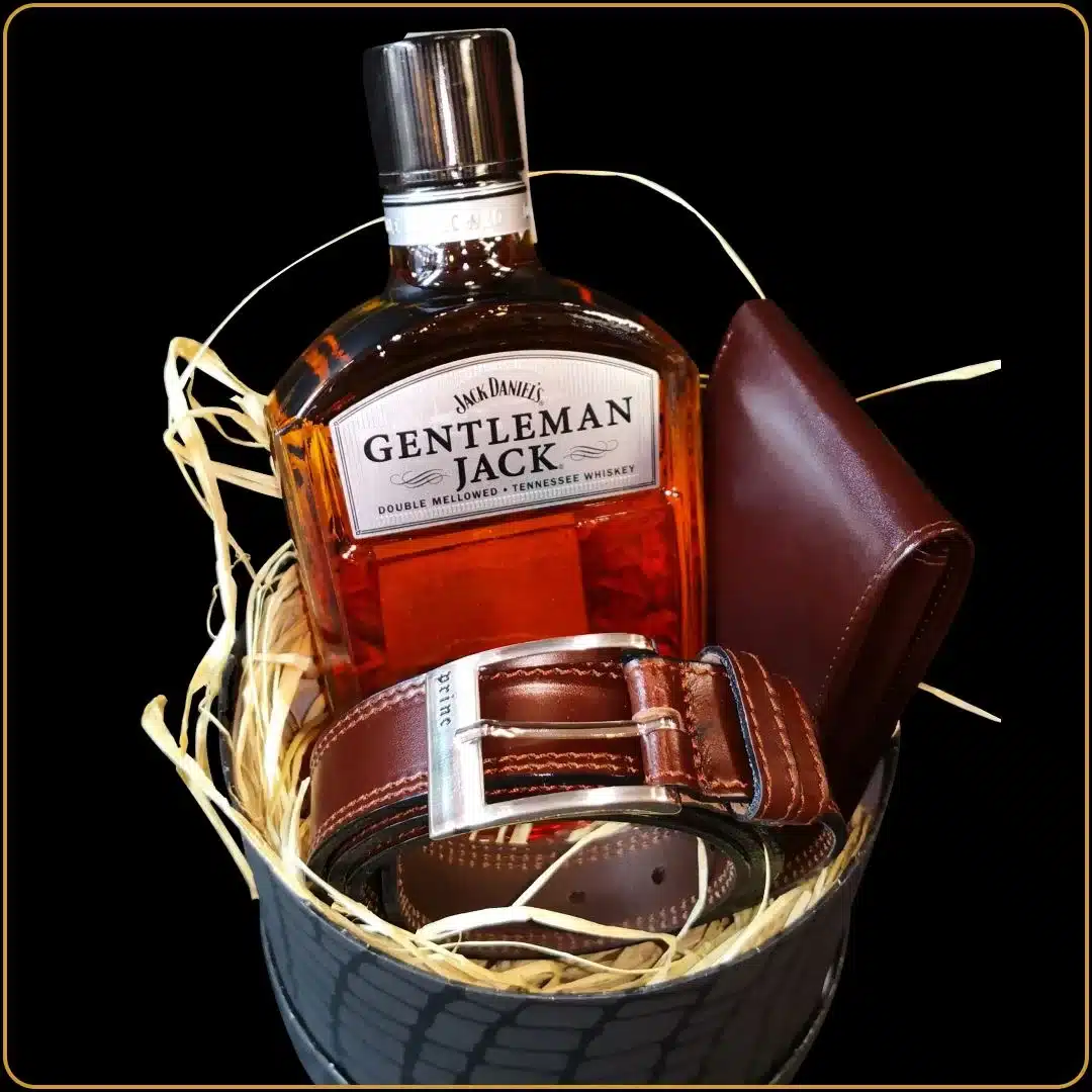 poklon set gentleman sa viskijem jack daniel's i kožnim kaišem i novčanikom