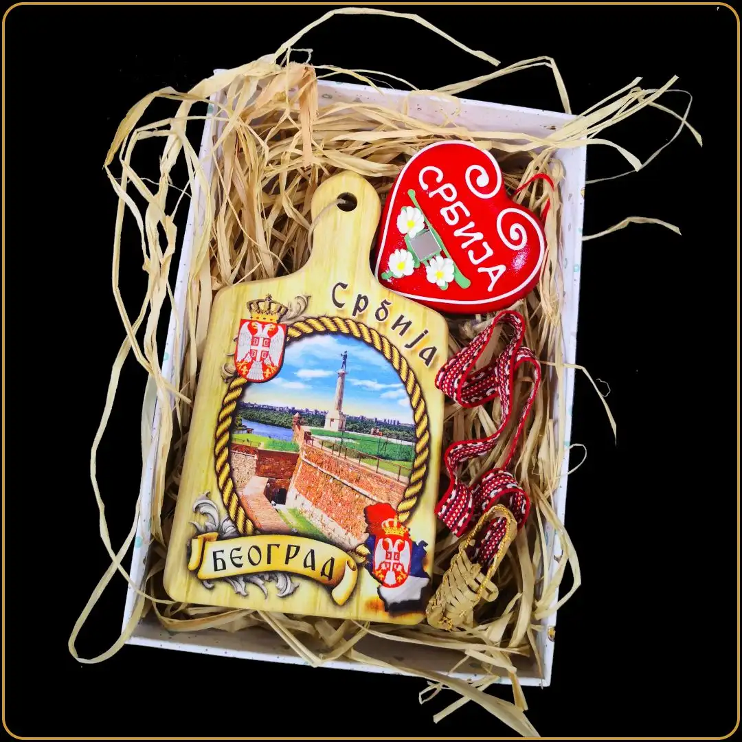 etno poslovni poklon set srbija sa suvenirima beograd srce opanak
