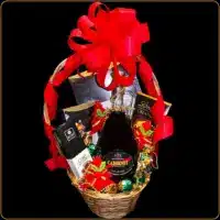 novogodisnja poklon korpa alianta sa vinom i luksuznim cokoladama