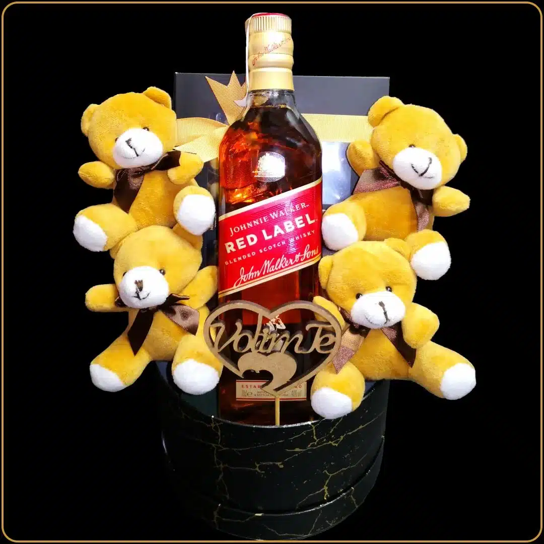 poklon johnnie meda sa viskijem i plisanim medama i slatkisima