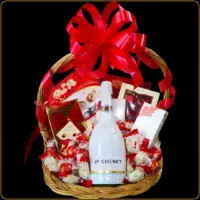 poklon korpa jp chenet white sa penušavim vinom i čokoladama