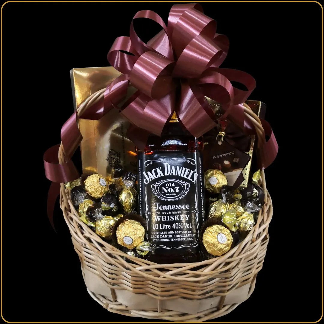 poklon korpa jack daniels sa viskijem i cokoladama