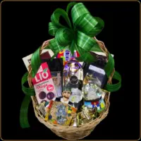 poklon korpa srpska viljamovka sa srpskom rakijom i etno suvenirima