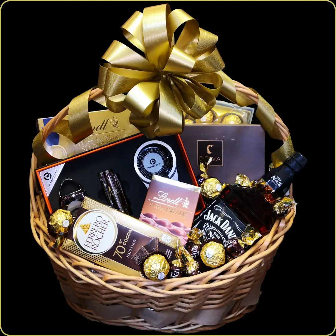 poklon korpa tenesi sa jack daniels viskijem i muškim setom za cigare