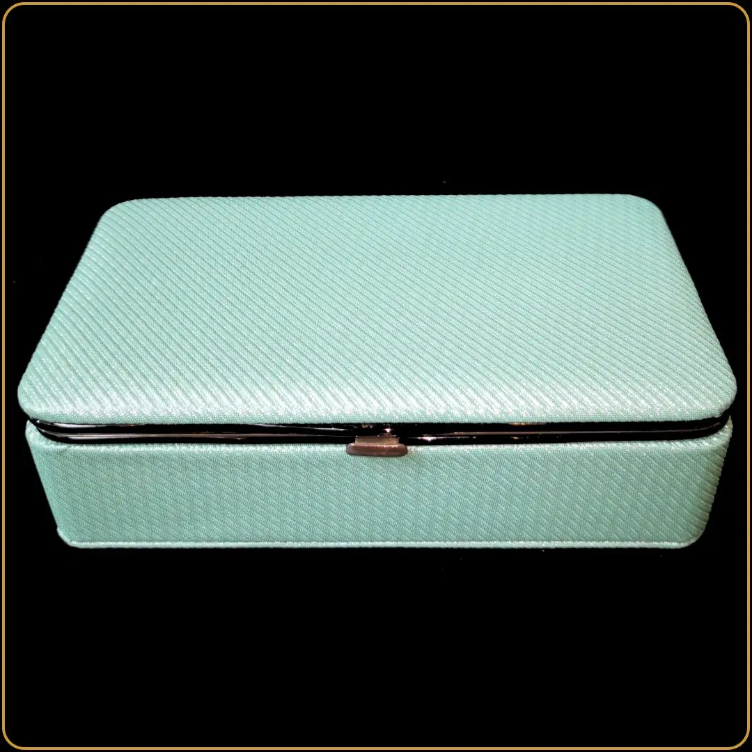 poklon kutija za nakit u zelenoj boji