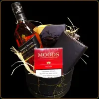 poklon set jw black label sa viskijem pljoskom i cigarilosima za muškarca