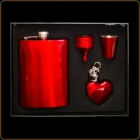 set za piće srce crveni poklon za devojku godišnjicu i rođendan