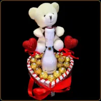 poklon slatki meda chenet sa cokoladom i vinom za nju