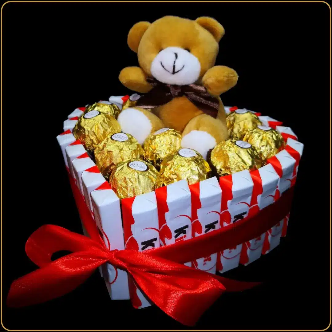 poklon slatki meda sa kinder cokoladom i plisanom igrackom