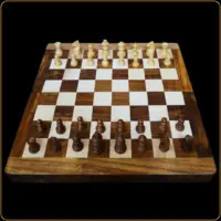 drustvena igra sah otvorena sa figurama