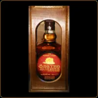 zlatna dolina rakija sljiva 12 godina poklon u drvenoj kutiji