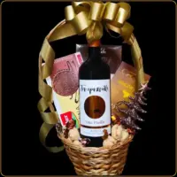 novogodišnji poklon venezuela vino novogodišnji ukras i čokolade