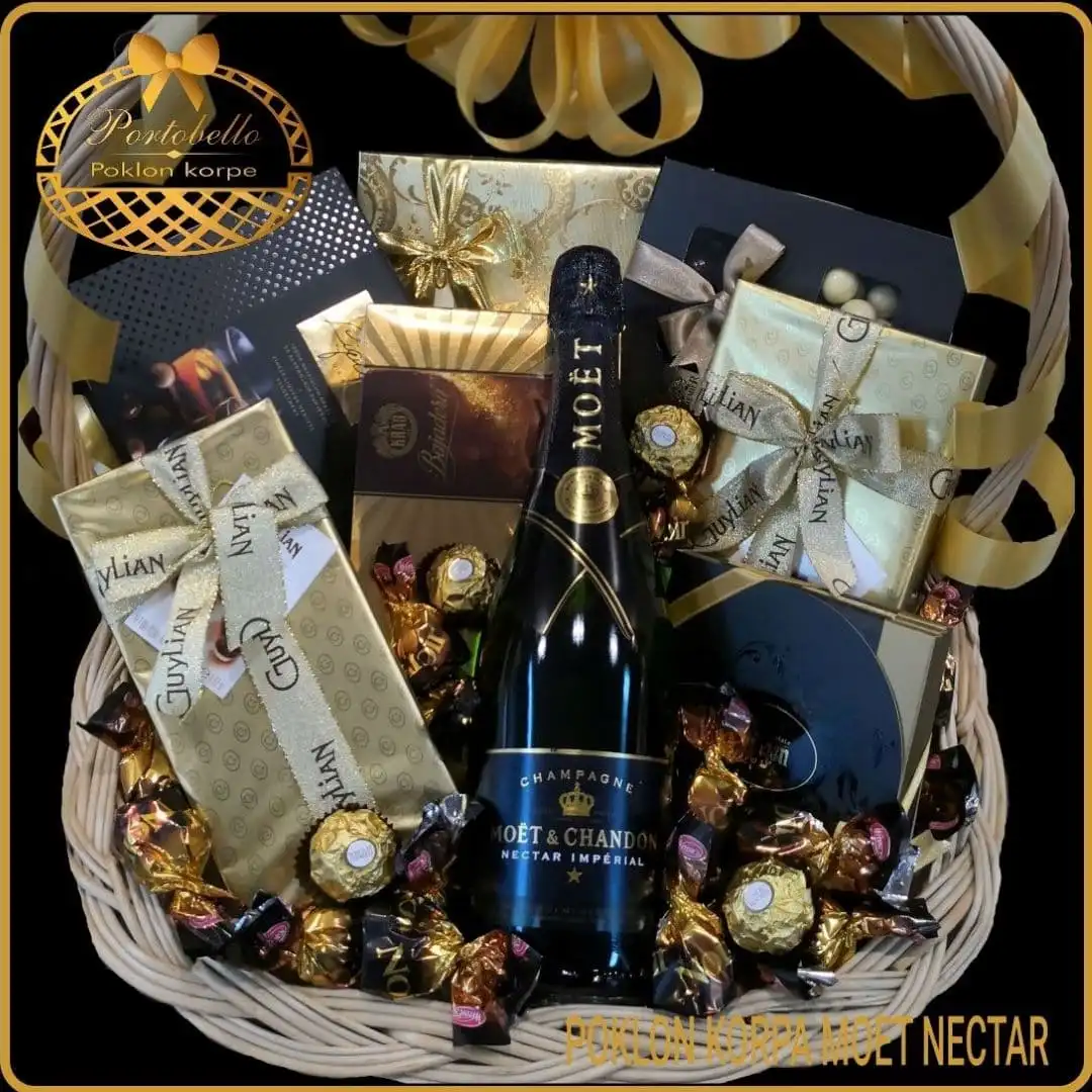 poklon korpa moet nectar sa šampanjcem i luksuznim čokoladama