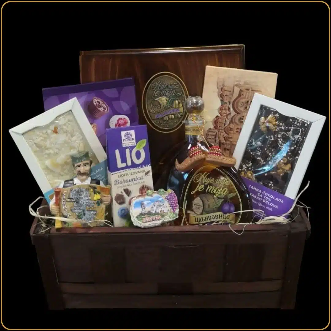 etno poklon gajbica nije što je moja sa rakijom i suvenirima