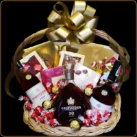 poklon korpa courvoisier trio konjak i čokolade