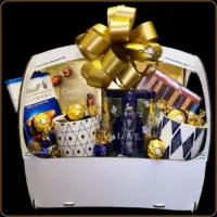 poklon korpa royal love sa čajem za ženu ili devojku za rođendan ili posebnu priliku