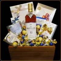 poklon gajbica sa macallan 12 viskijem i čokoladama