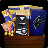 poklon gajbica royal salute sa luksuznim sadrzajem