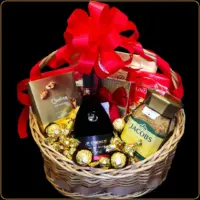 poklon korpa sa jp chenet brut penušavim vinom kafom i čokoladama