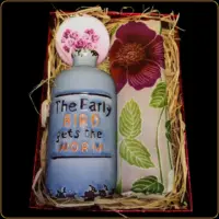 poklon set ruža sa vazom ešarpom i ogledalcem