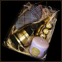 poklon set chenet sa jp chenet divine muscat vinom ešarpom i čokoladom