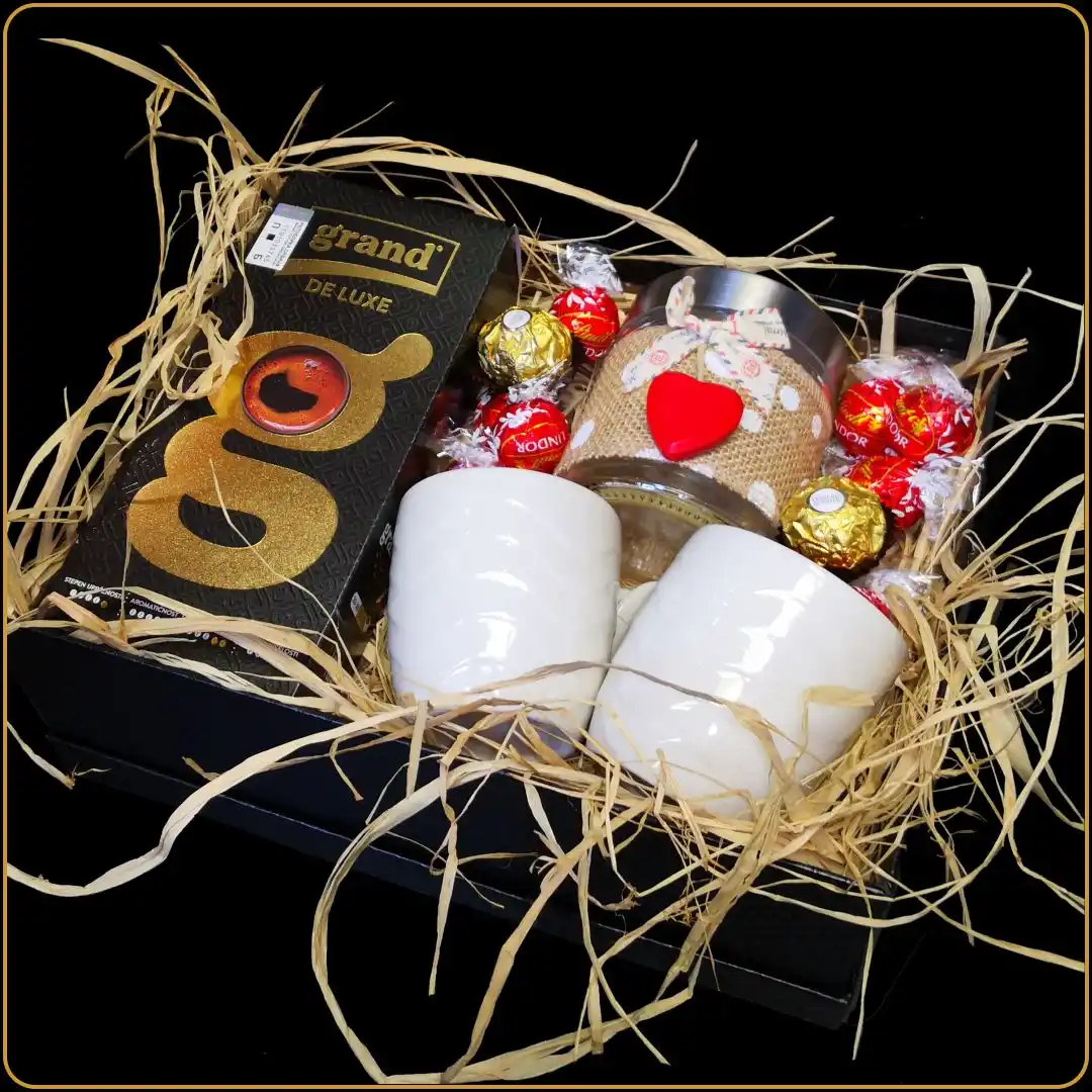 poklon set grand kafa solje i cokoladne kugle