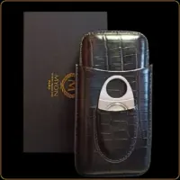 myon futrola sa sekacem crna eko koza 3 cigare