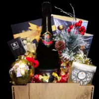 Novogodišnji poklon Baron Arignac sa Baron D’Arignac Brut, čokoladama i novogodišnjim ukrasom