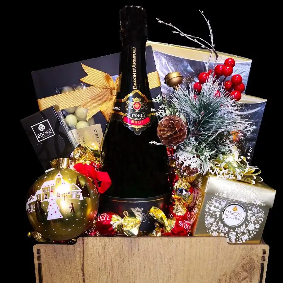 Novogodišnji poklon Baron Arignac sa Baron D’Arignac Brut, čokoladama i novogodišnjim ukrasom