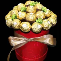 Poklon Ferrero Buket sa 33 pojedinačno aranžirane Ferrero Rocher kugle