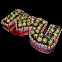 Poklon Ferrero I Love You sa Kinder čokoladicama i Ferrero Rocher kuglama