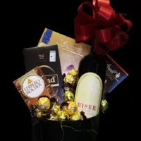 Slavski set Biser sa Kiš Biser Crni vinom, Grand kafom i Lindt pralinama u ukrasnoj kutiji sa bordo mašnom